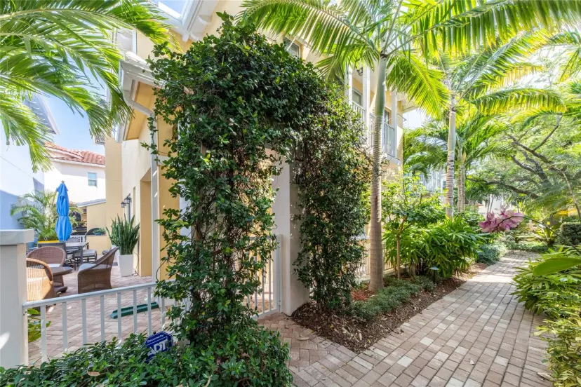 Picture of 919 N Victoria Park Rd, Fort Lauderdale FL 33304