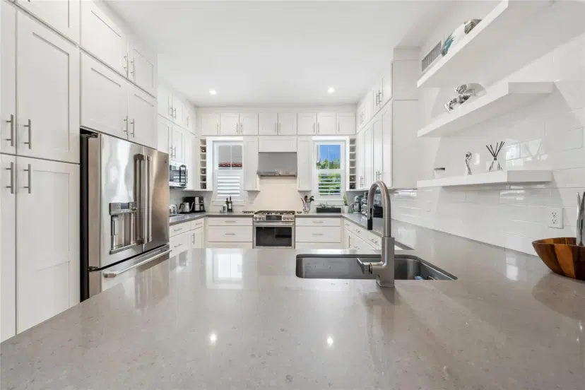 Picture of 919 N Victoria Park Rd, Fort Lauderdale FL 33304