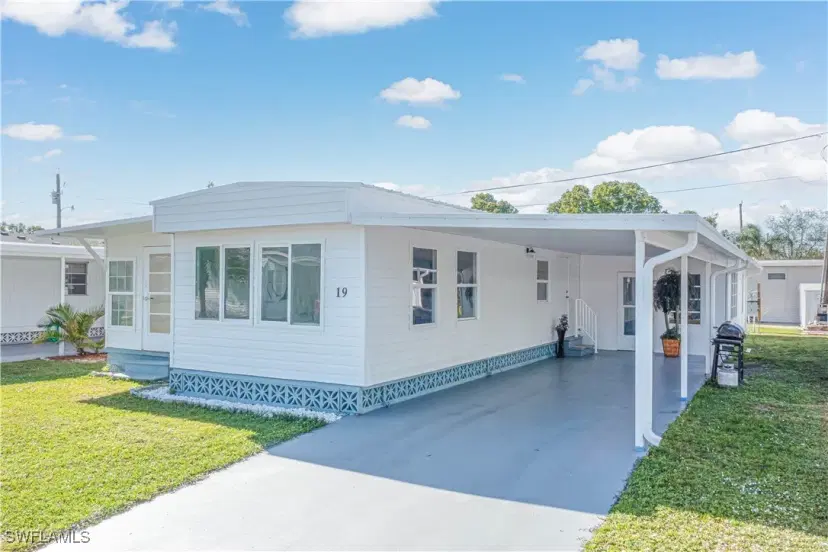 Picture of 19 Garden Dr, Fort Myers FL 33908