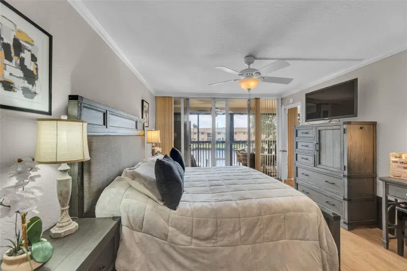 Picture of 1100 SE 5Th Ct 19, Pompano Beach, FL 33060