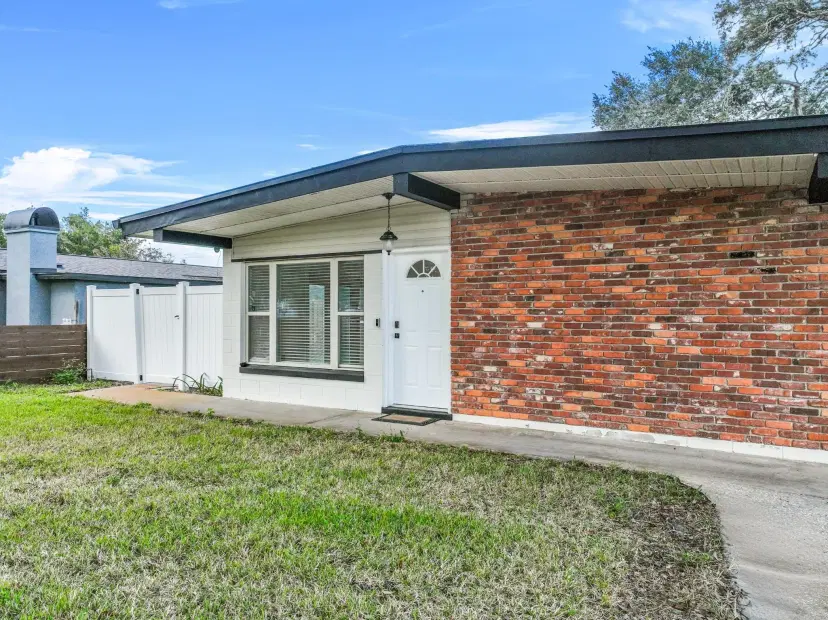 Picture of 228 Sunset Dr, Sanford FL 32773
