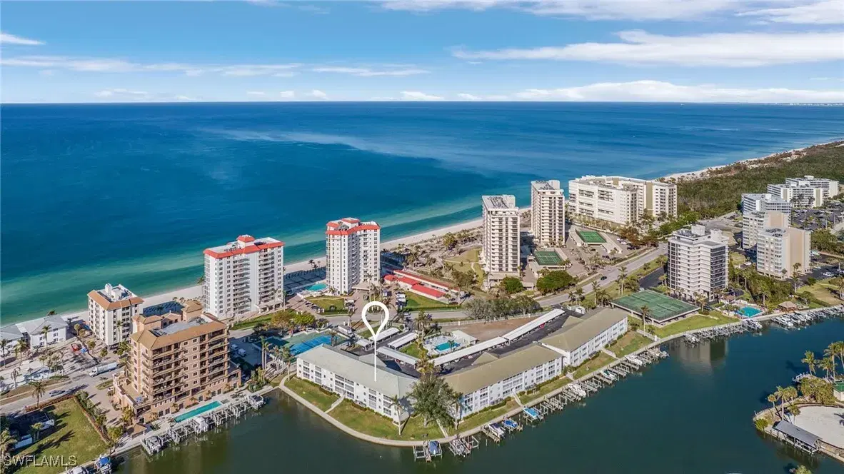 Picture of 10682 Gulf Shore Dr C302, Naples, FL 34108