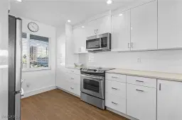 Picture of 10682 Gulf Shore Dr C302, Naples, FL 34108