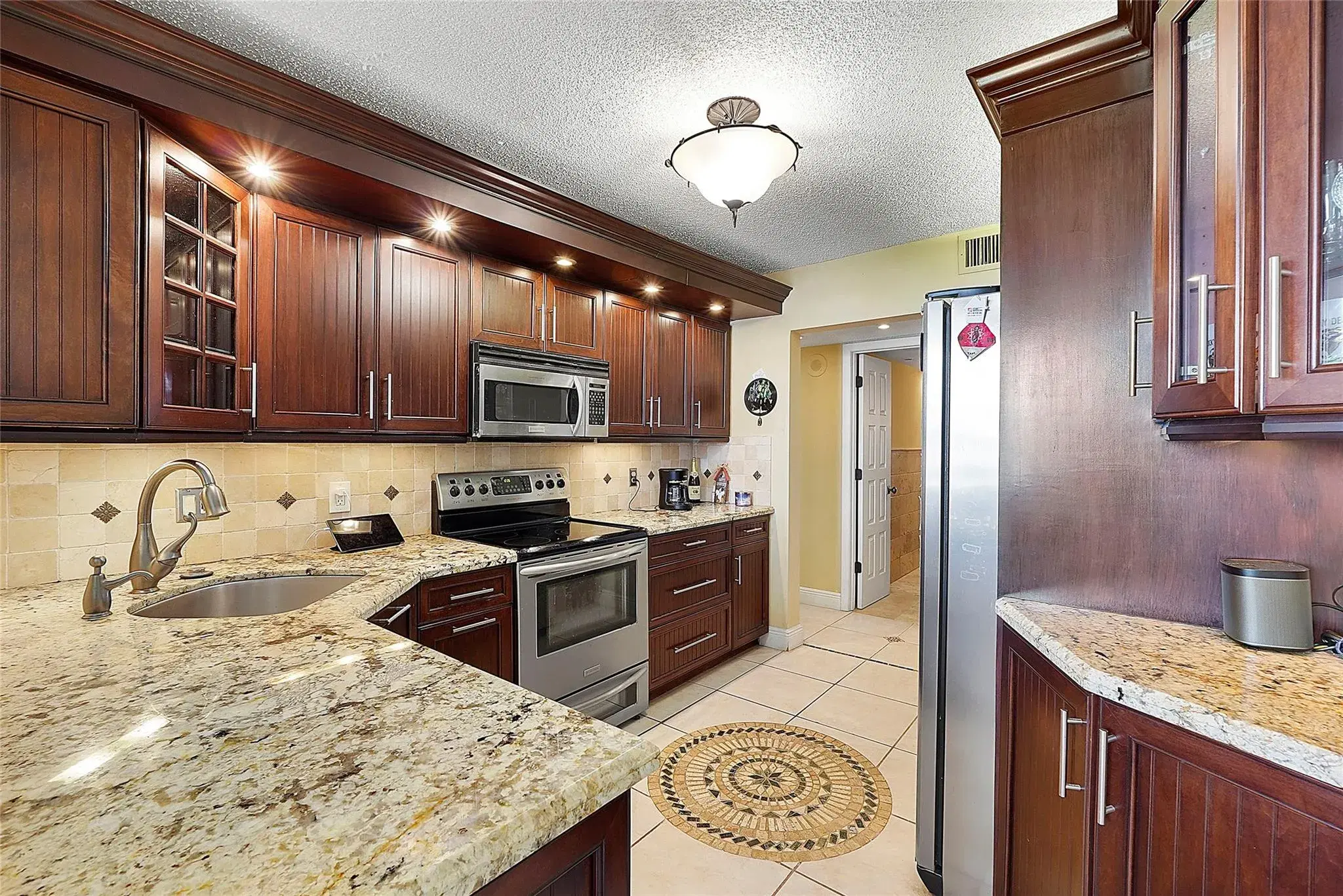 Picture of 105 Lake Emerald Dr 410, Oakland Park, FL 33309
