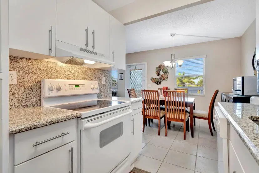 Picture of 4025 Exeter B, Boca Raton FL 33434