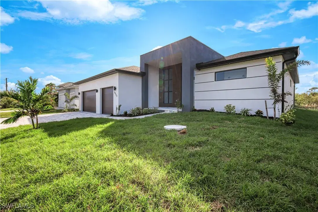 Picture of 901 NW 19Th Ter, Cape Coral, FL 33993