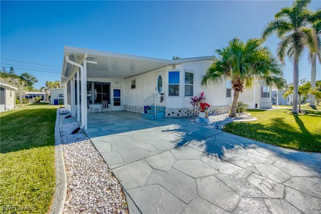 Picture of 22 Garden Dr, Fort Myers, FL 33908