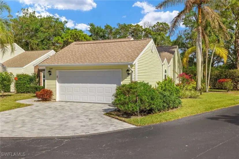Picture of 15348 Wimborne Ln, Naples FL 34110