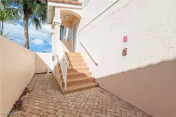 Picture of 888 Woodshire Ln L12, Naples, FL 34105