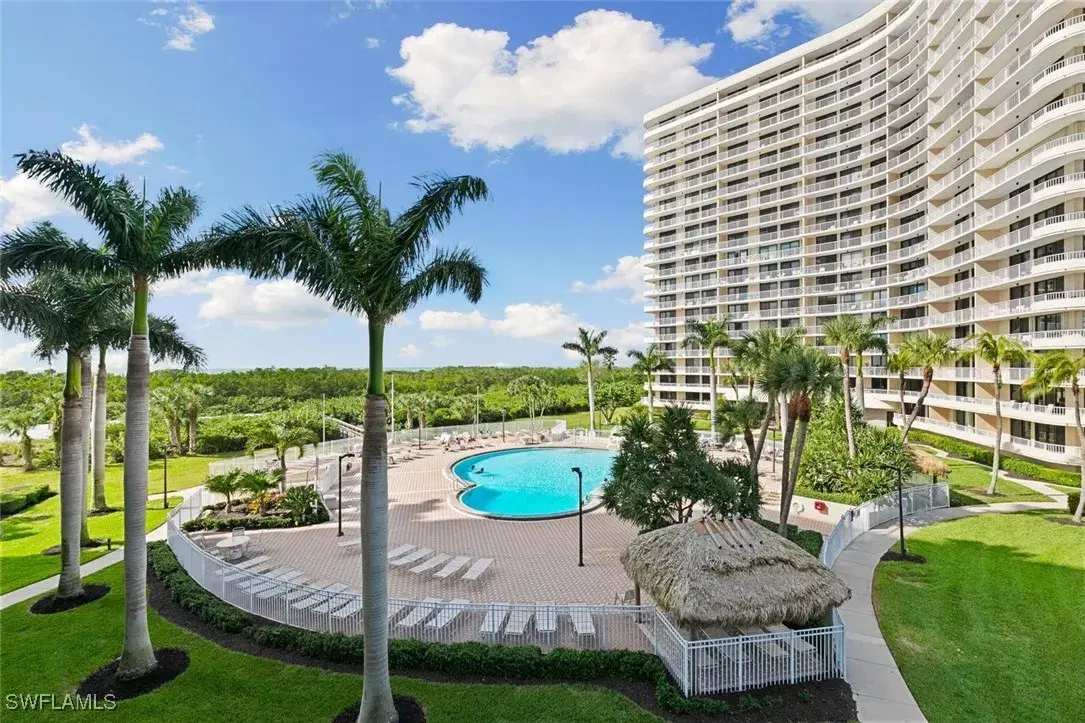 Picture of 380 Seaview Ct 303, Marco Island, FL 34145