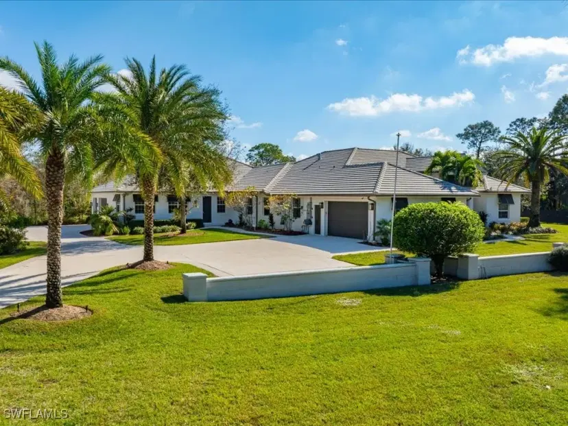 Picture of 850 31St St Sw, Naples FL 34117