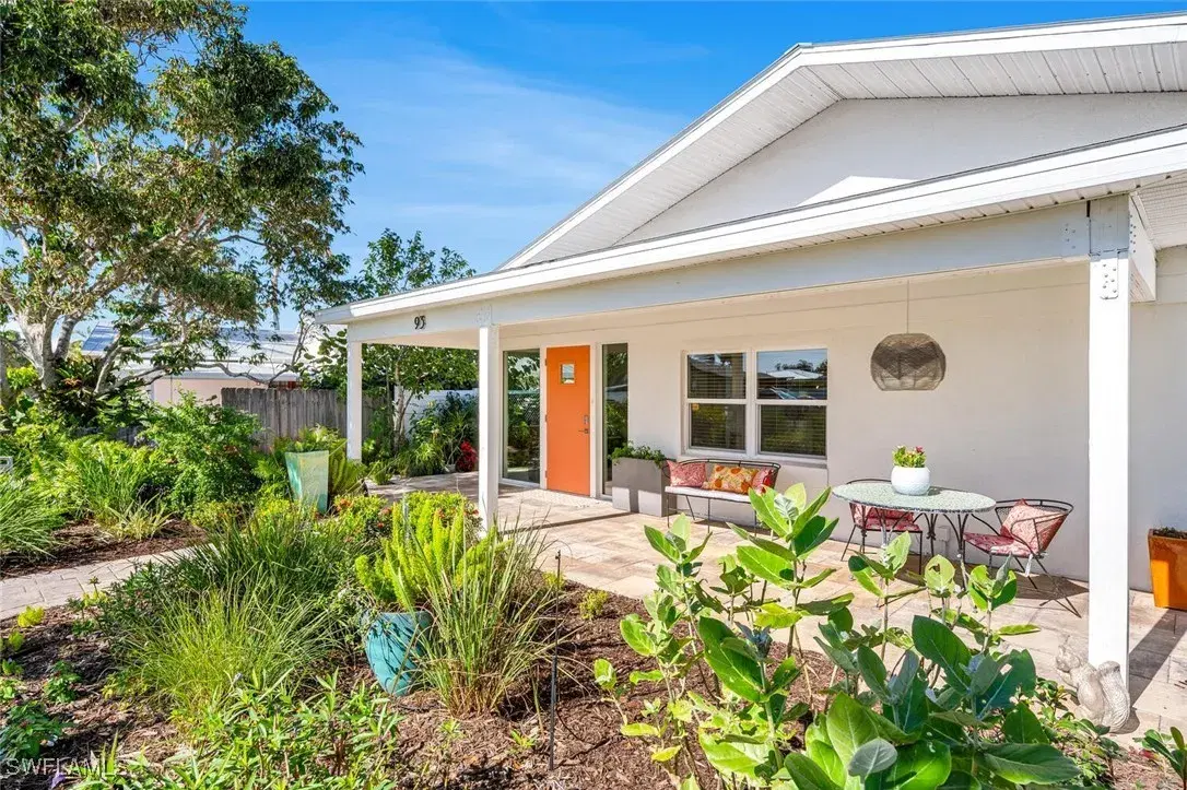 Picture of 93 3Rd St, Bonita Springs, FL 34134