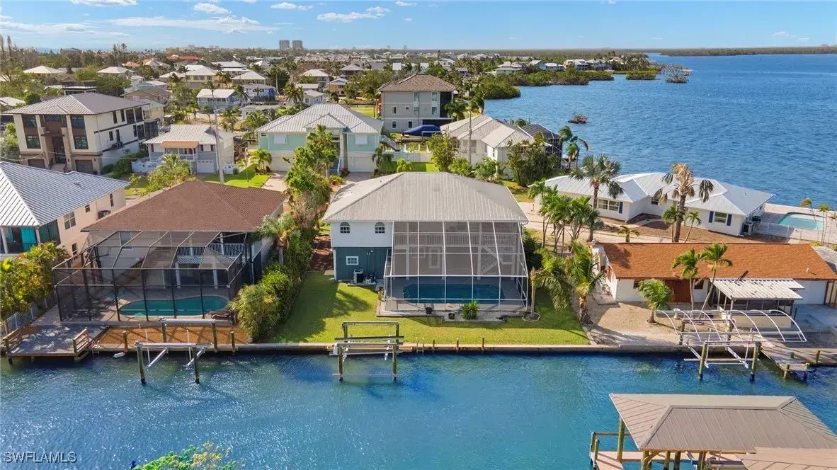 Picture of 260 Curlew St, Fort Myers Beach, FL 33931