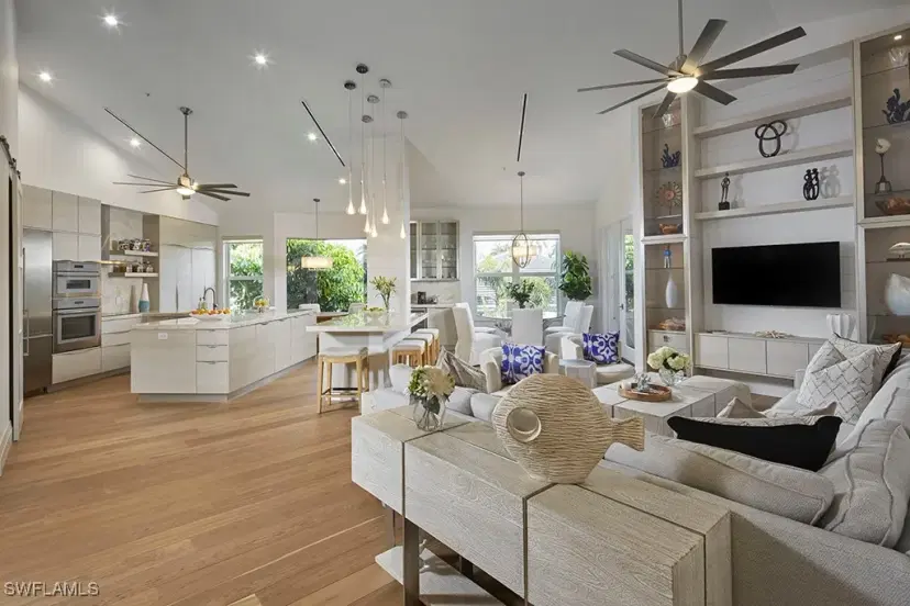 Picture of 231 Colonade Cir, Naples FL 34103