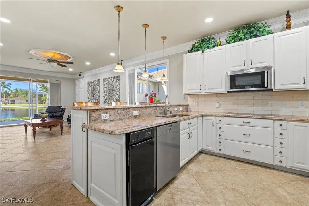 Picture of 14266 Reflection Lakes Dr, Fort Myers, FL 33907