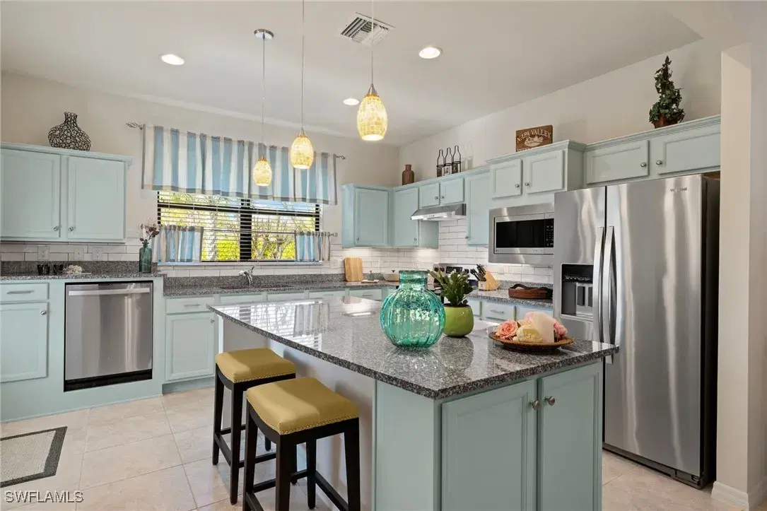 Picture of 10980 Glenhurst St, Fort Myers, FL 33913