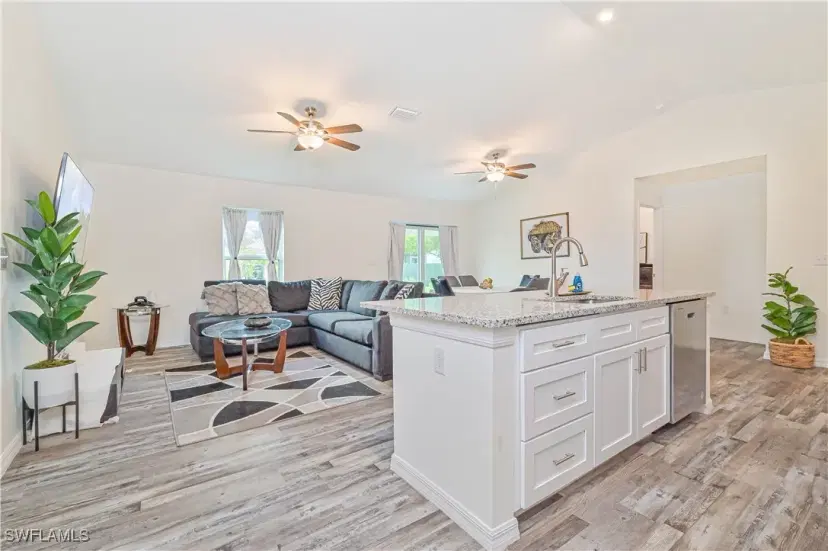 Picture of 1224 NE 9Th Pl, Cape Coral FL 33909