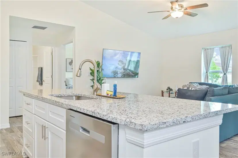 Picture of 1224 NE 9Th Pl, Cape Coral FL 33909
