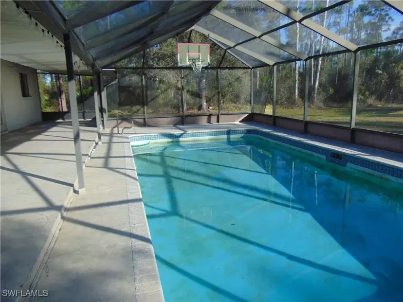 Picture of 906 Wells Ave, Lehigh Acres FL 33972
