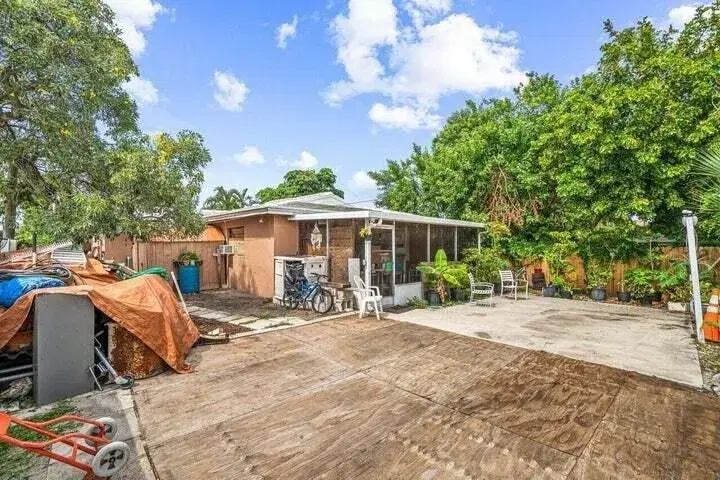 Picture of 339 Dartmouth Drive, Lake Worth Beach FL 33460