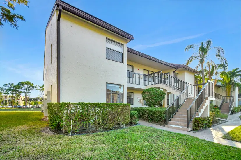 Picture of 7674 Tahiti Lane 101, Lake Worth FL 33467