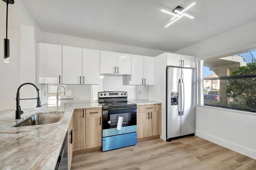 Picture of 7674 Tahiti Lane 101, Lake Worth FL 33467