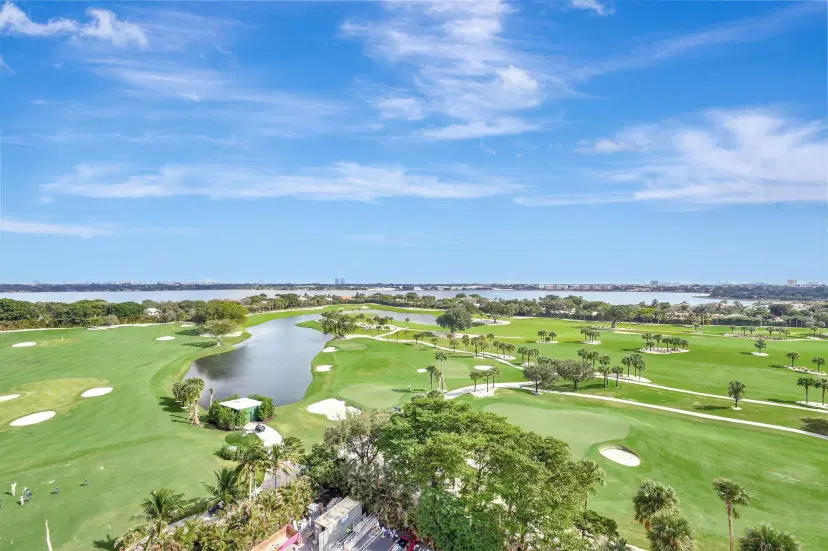 Picture of 2000 Presidential Way 1204, West Palm Beach FL 33401