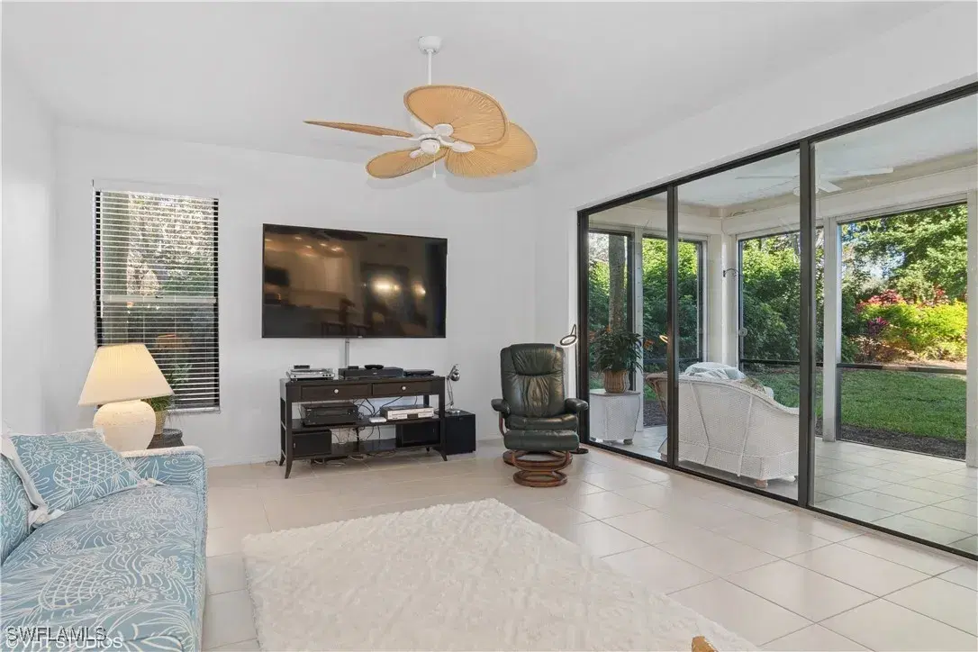 Picture of 7048 S Pelican Bay Blvd C-105, Naples, FL 34108