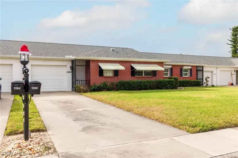 Picture of 1390 Myerlee Country Club Blvd, Fort Myers FL 33919