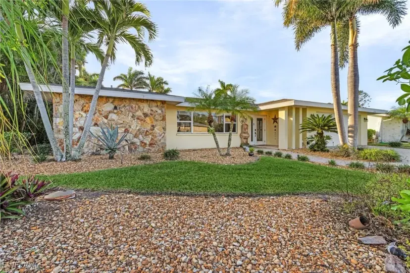 Picture of 734 SE 43Rd St, Cape Coral FL 33904