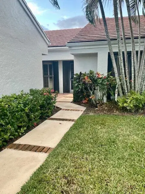 Picture of 37 Edinburgh Drive, Palm Beach Gardens FL 33418
