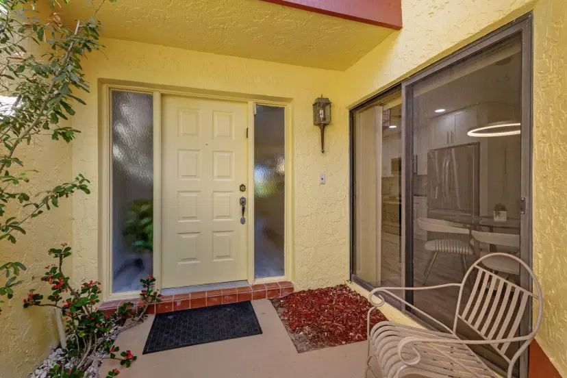 Picture of 5335 10Th Fairway Drive 3, Delray Beach FL 33484