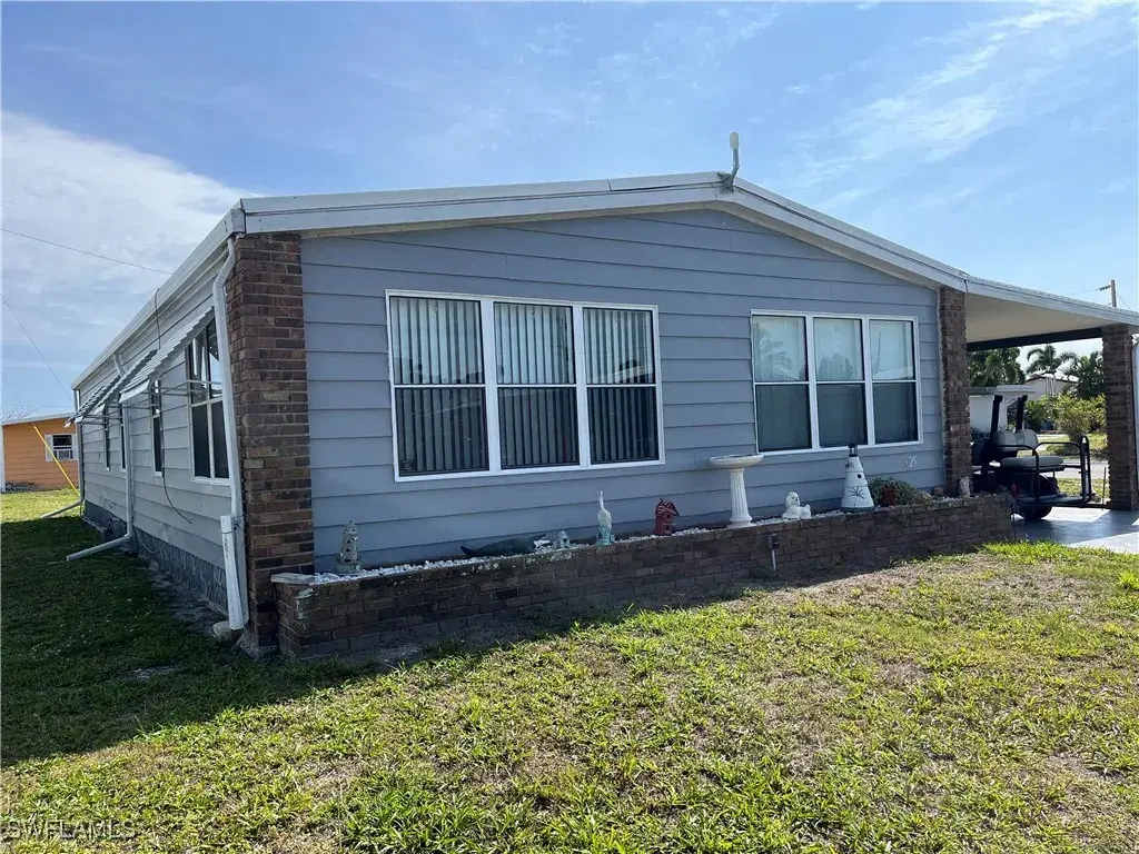 Picture of 9025 Arbor Dr, North Fort Myers, FL 33903
