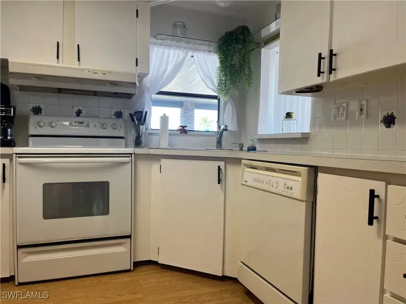 Picture of 9025 Arbor Dr, North Fort Myers FL 33903