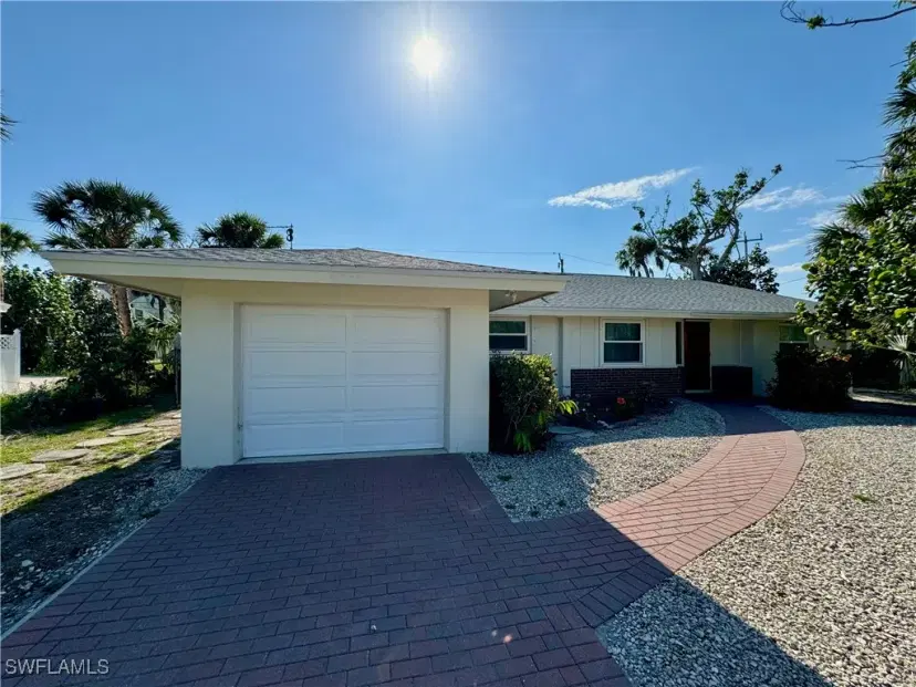 Picture of 9225 Belding Dr, Sanibel FL 33957