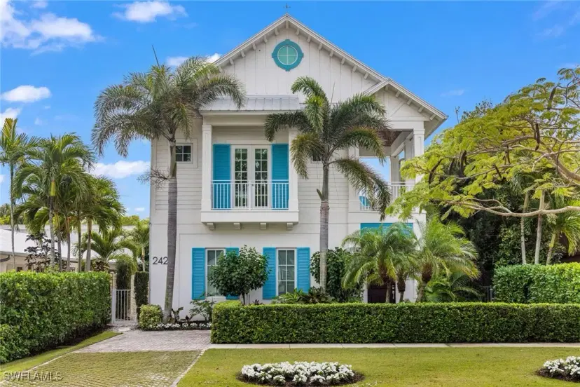 Picture of 242 2Nd Ave S, Naples FL 34102