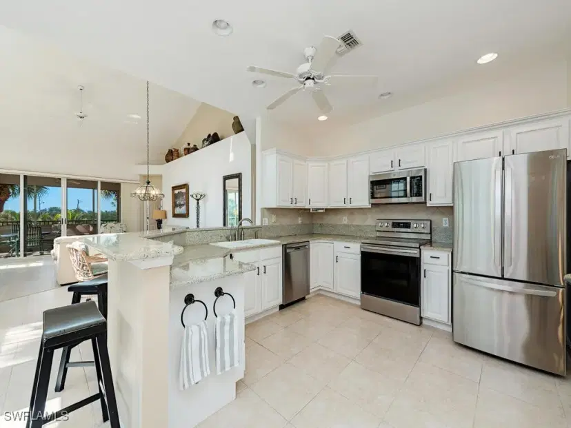 Picture of 25160 Goldcrest Dr 821, Bonita Springs FL 34134