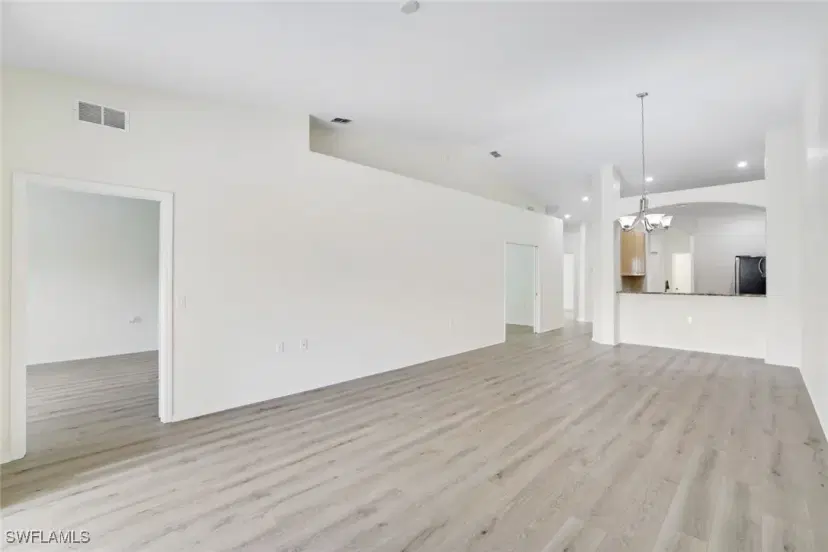 Picture of 6187 Mandalay Cir 32, Naples FL 34112