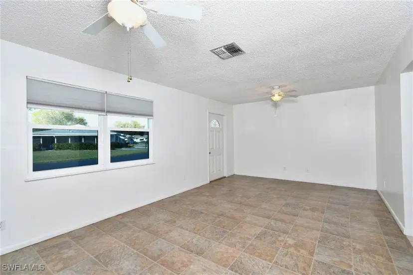 Picture of 3 Desert Candle Cir, Lehigh Acres FL 33936
