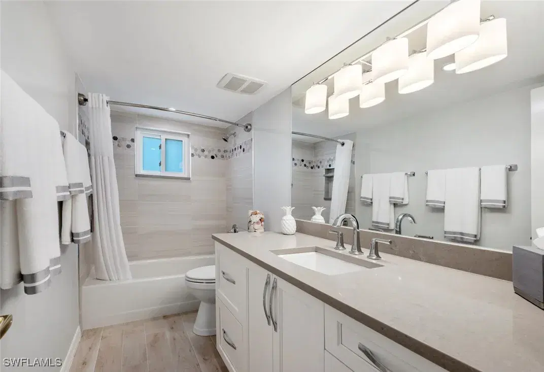 Picture of 577 Beachwalk Cir R104, Naples, FL 34108
