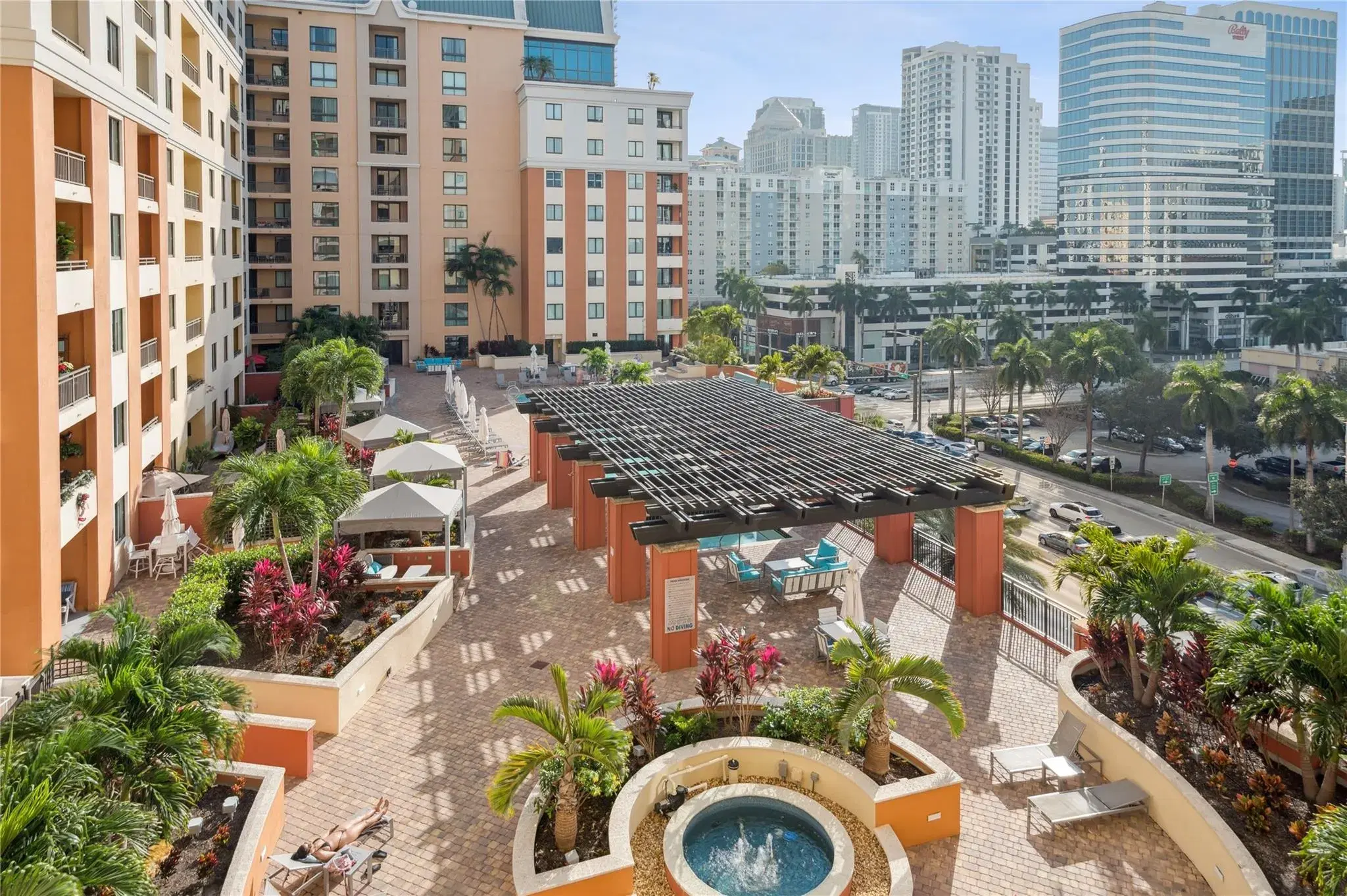 Picture of 110 N Federal Hwy 807, Fort Lauderdale, FL 33301