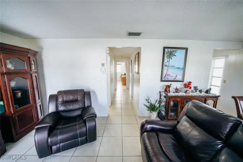 Picture of 43 Tangerine Ct, Lehigh Acres FL 33936