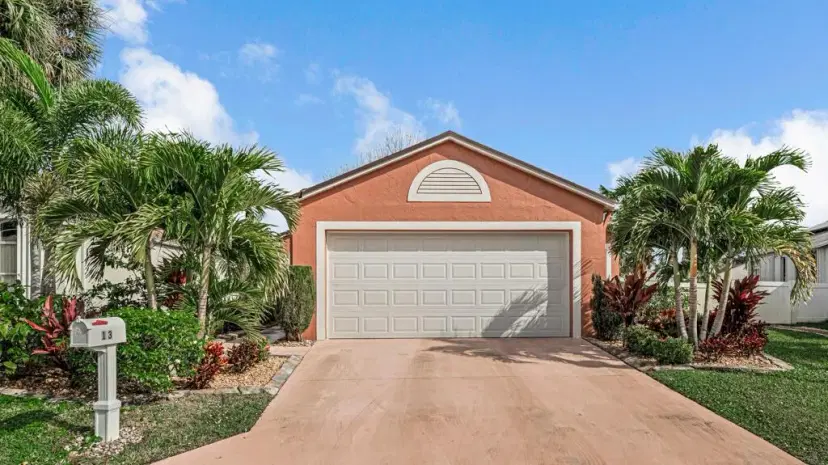 Picture of 13 Bentwater Circle, Boynton Beach FL 33426