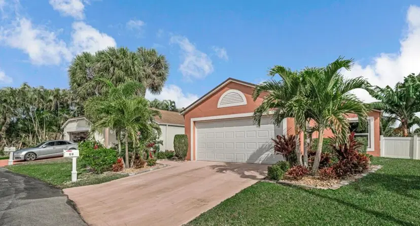 Picture of 13 Bentwater Circle, Boynton Beach FL 33426