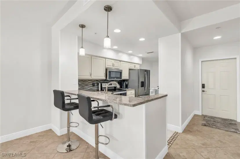 Picture of 16450 Millstone Cir 104, Fort Myers FL 33908