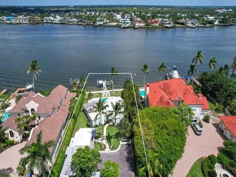 Picture of 2143 Marina Dr, Naples FL 34102