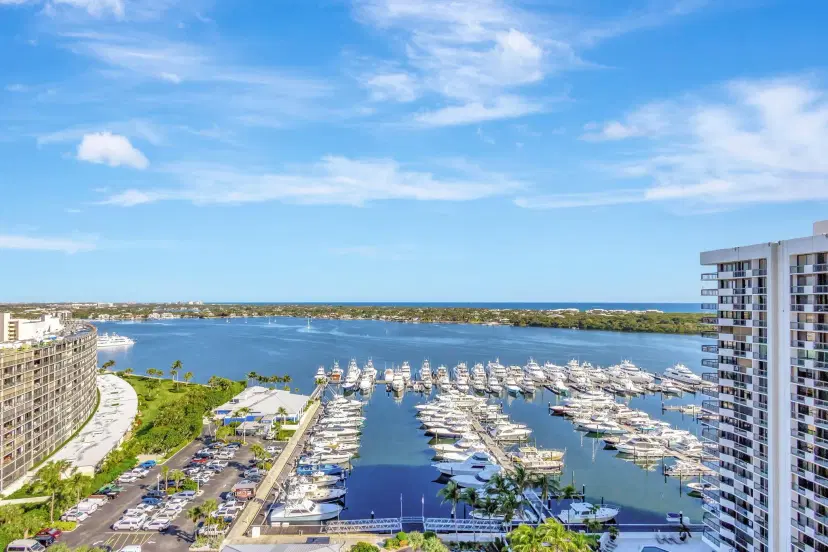 Picture of 123 Lakeshore Drive 1942, North Palm Beach FL 33408