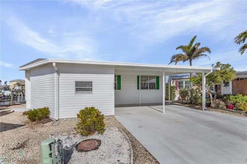 Picture of 3121 Skipper Ln, St. James City FL 33956