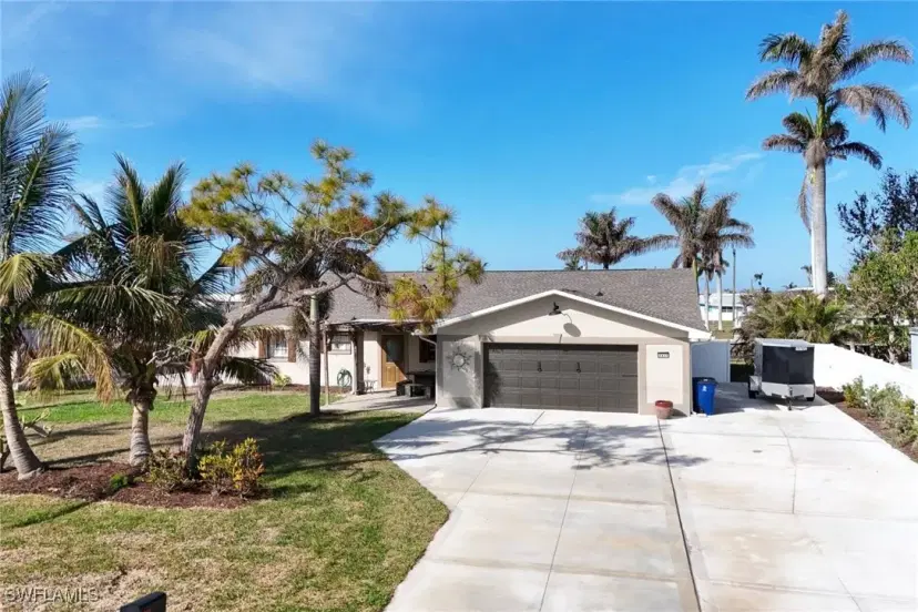 Picture of 2471 Sanibel Blvd, St. James City FL 33956