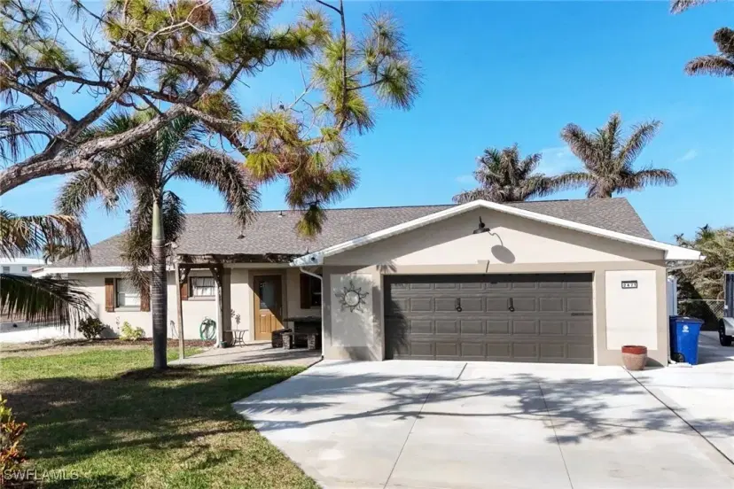 Picture of 2471 Sanibel Blvd, St. James City FL 33956